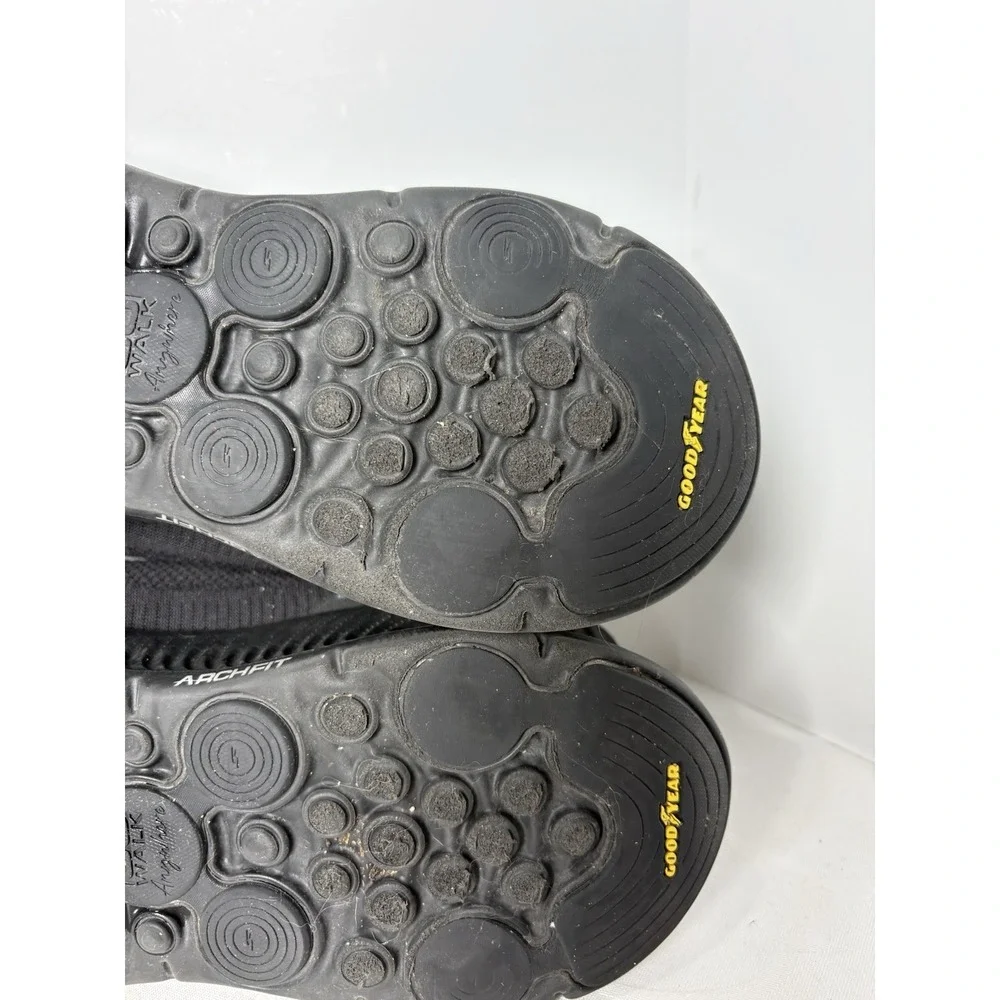 Skechers these shoes